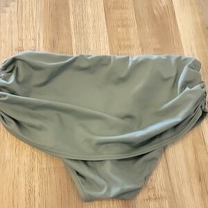🍃 Venus bikini bottom skirted Sz 10